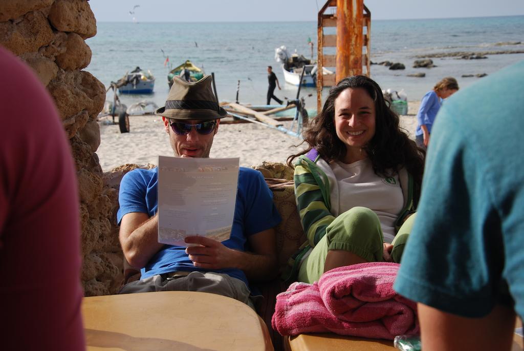 Juha'S Guesthouse - Zarqa Bay Jisr ez Zarqa Dış mekan fotoğraf